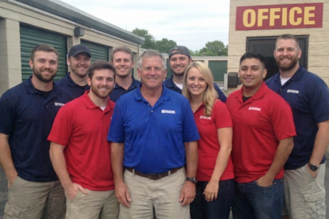 Water damage restoration professionals in Lansing, MI